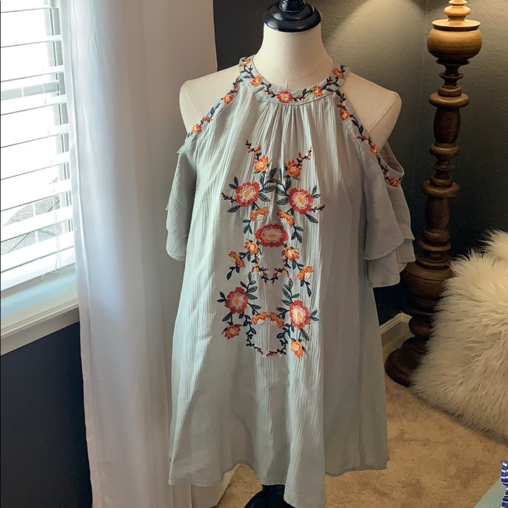 Blu Pepper Embroidered dress Size large